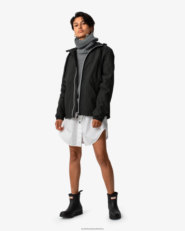 Women Play Essential Recycled Packable Jacket 8D4VJ368 Hunter Black